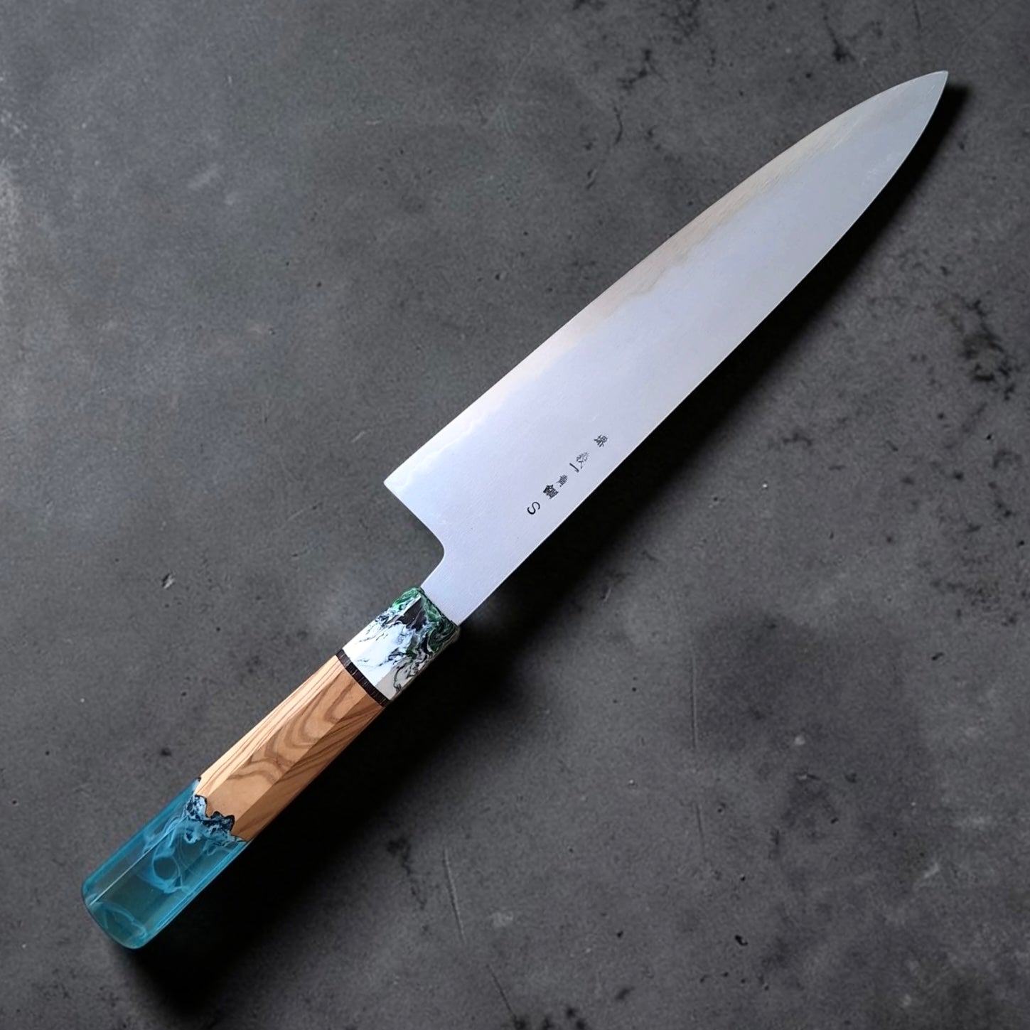 Yoshikazu Tanaka Aogami Super Kasumi Gyuto 255mm with Prisma Knife Handle