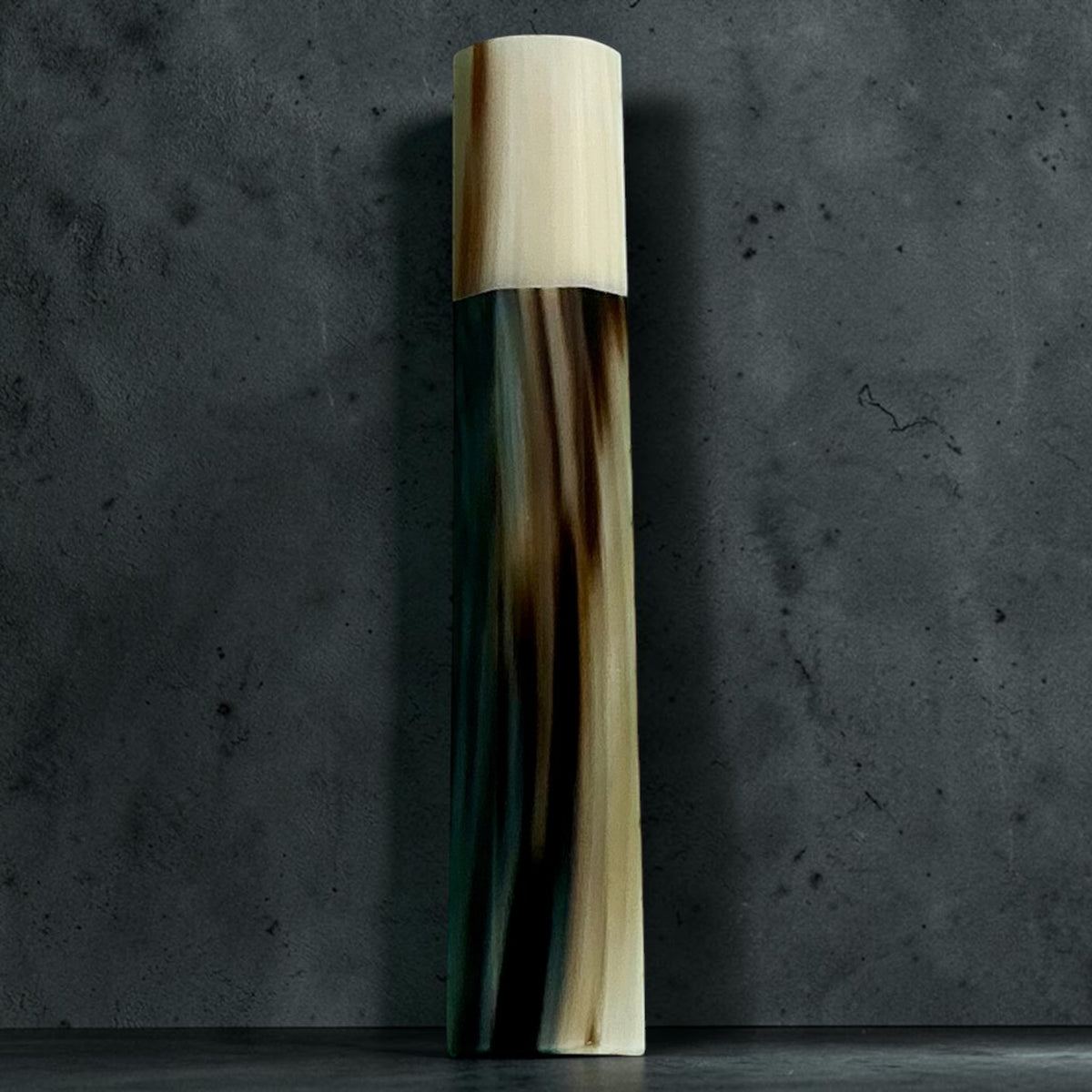 Full horn knife handle, 135 mm, Handle 3, dark lengthwise stripes and pale cream horn ferrule #handle_handle 3