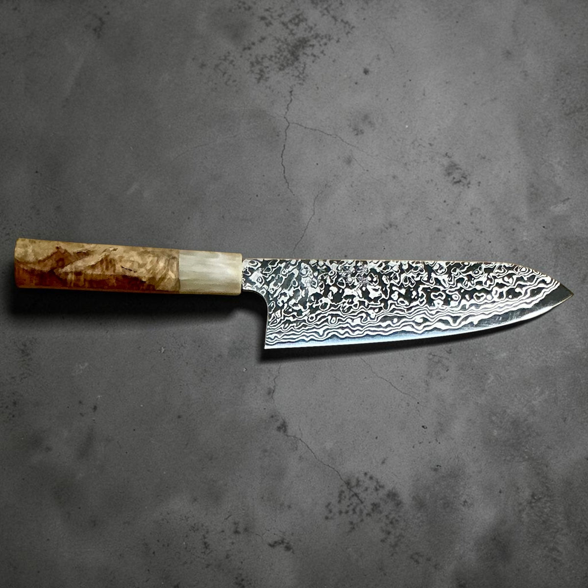 Hatsukokoro Ginga ATS-34 nickel Damascus santoku 180mm — Amboyna and buffalo horn handle, full side profile