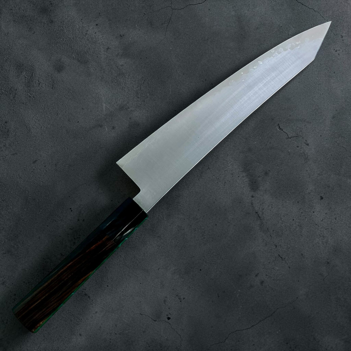 Hatsukokoro Hayabusa ATS-34 Migaki Kiritsuke 240 mm, Amboyna e corno, vista posteriore #handle_amboyna & horn