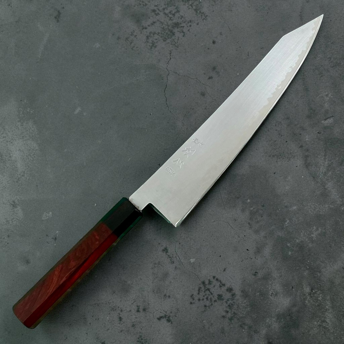 Hatsukokoro Hayabusa ATS-34 Migaki Kiritsuke 240 mm, palissandro ed ebano, vista frontale #handle_rosewood & ebony