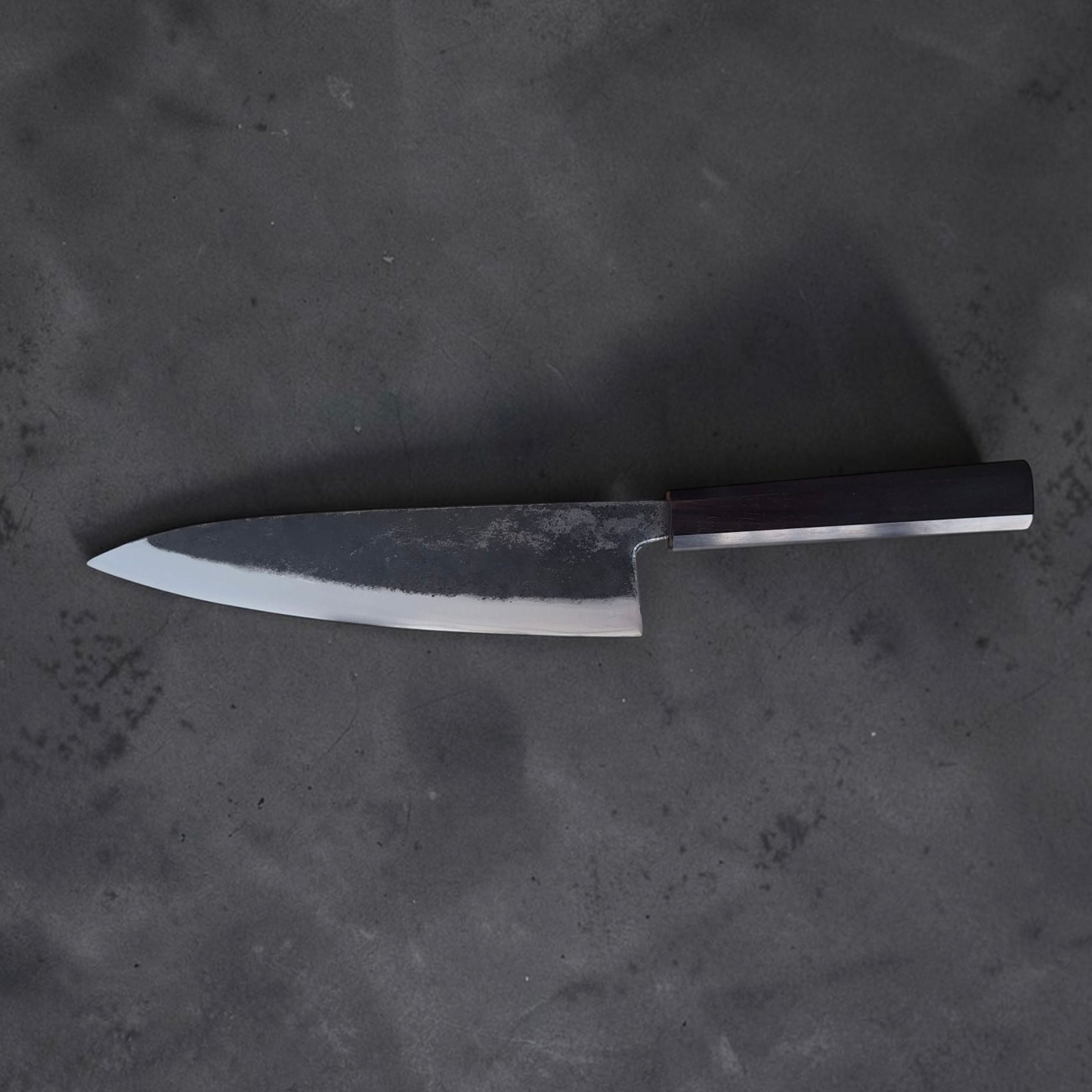 Reverse side of Hatsukokoro Kurogane Blue #2 Gyuto 210mm