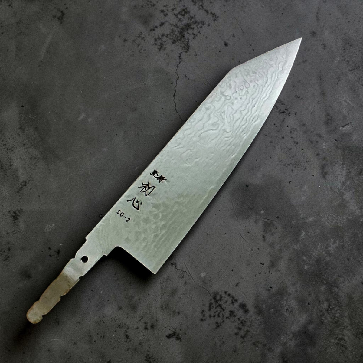 Front side of Hatsukokoro Ryuhyo SG2 Migaki Damascus Bunka blade only