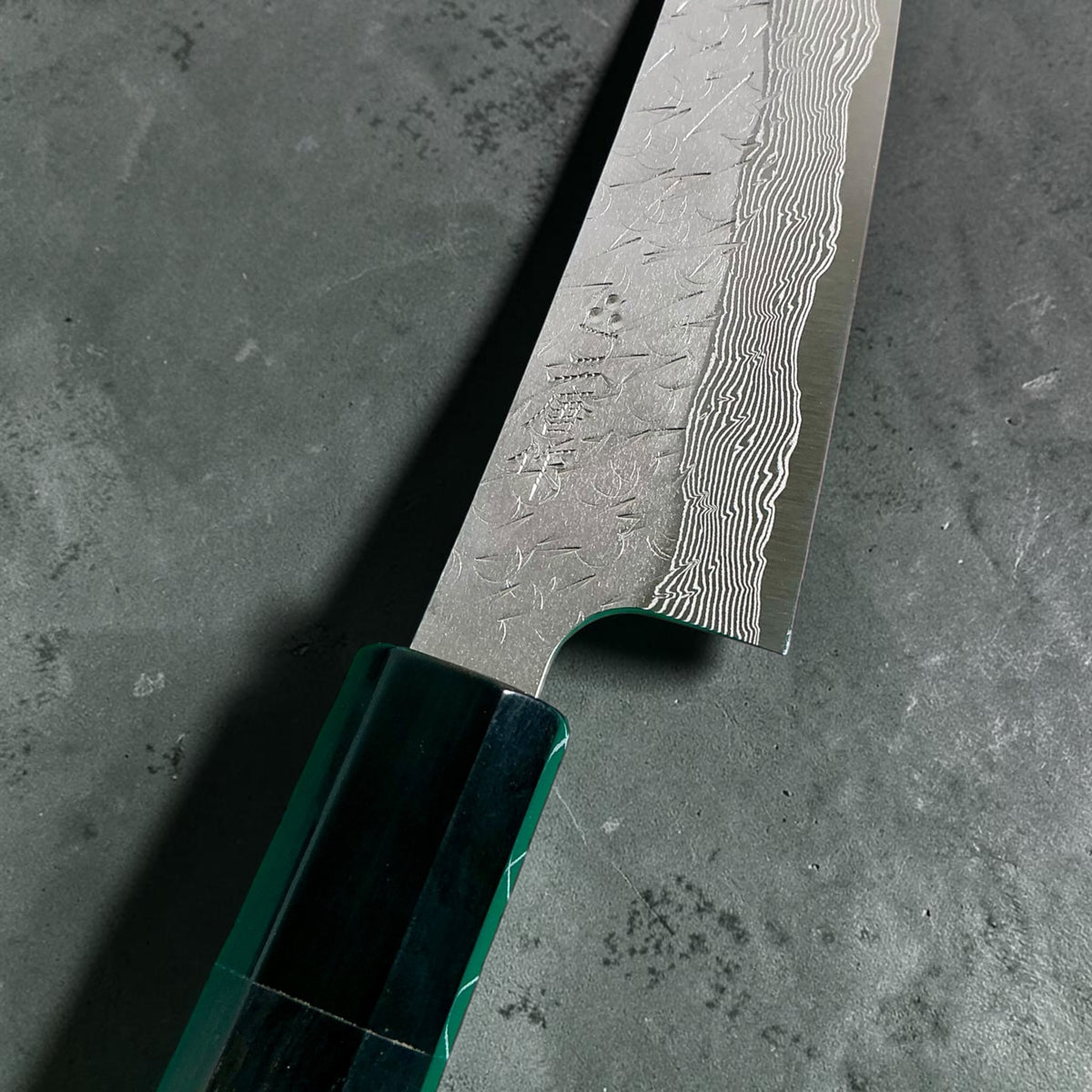Nigara STRIX Petty 125 mm, motivo a lama e dettagli a ghiera corno #handle_mono ebony & horn