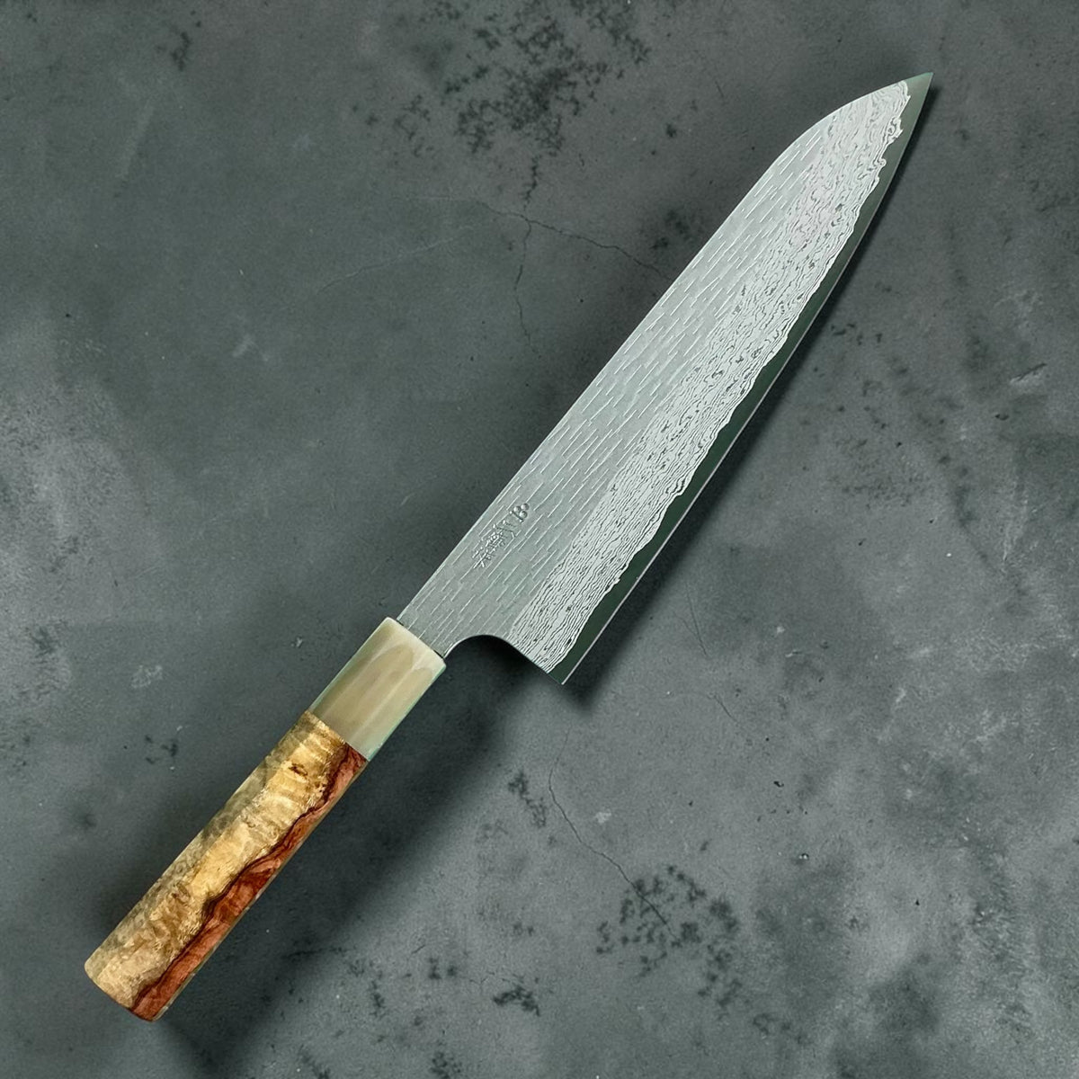 Nigara VG-XEOS Tsuchime Gyuto 225mm, Amboyna with Contrast and Horn, front view #handle_amboyna with contrast and horn