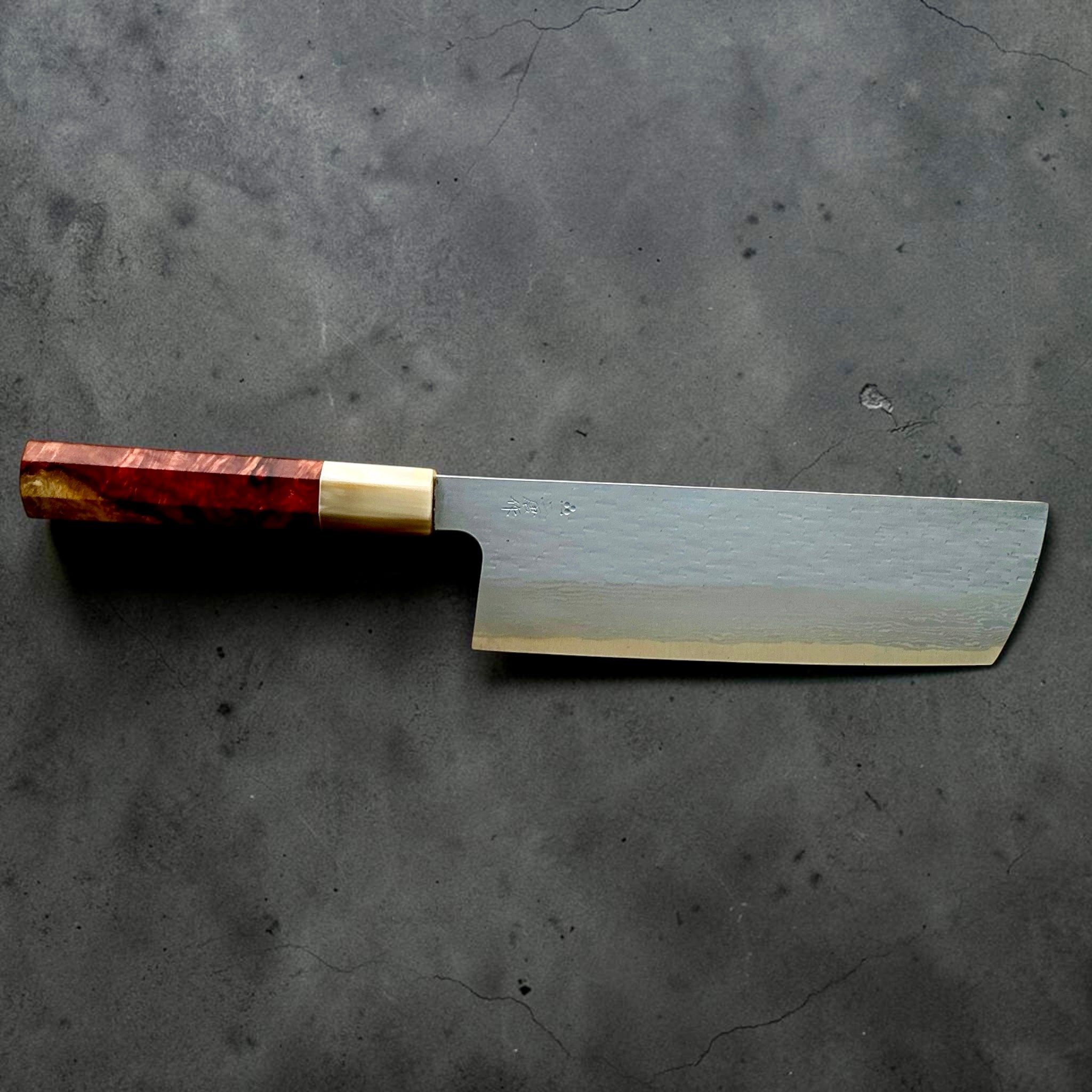 Nigara VG-XEOS polished tsuchime nakiri 165mm with Amboyna burl and buffalo horn handle, full side profile.