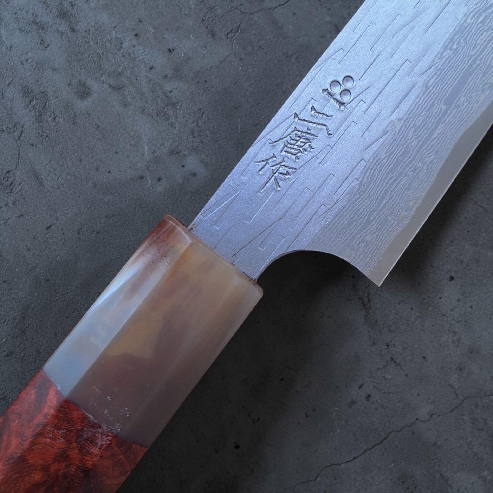 Reverse profile showing maker's mark on the Nigara VG-XEOS Tsuchime Petty 150 mm.