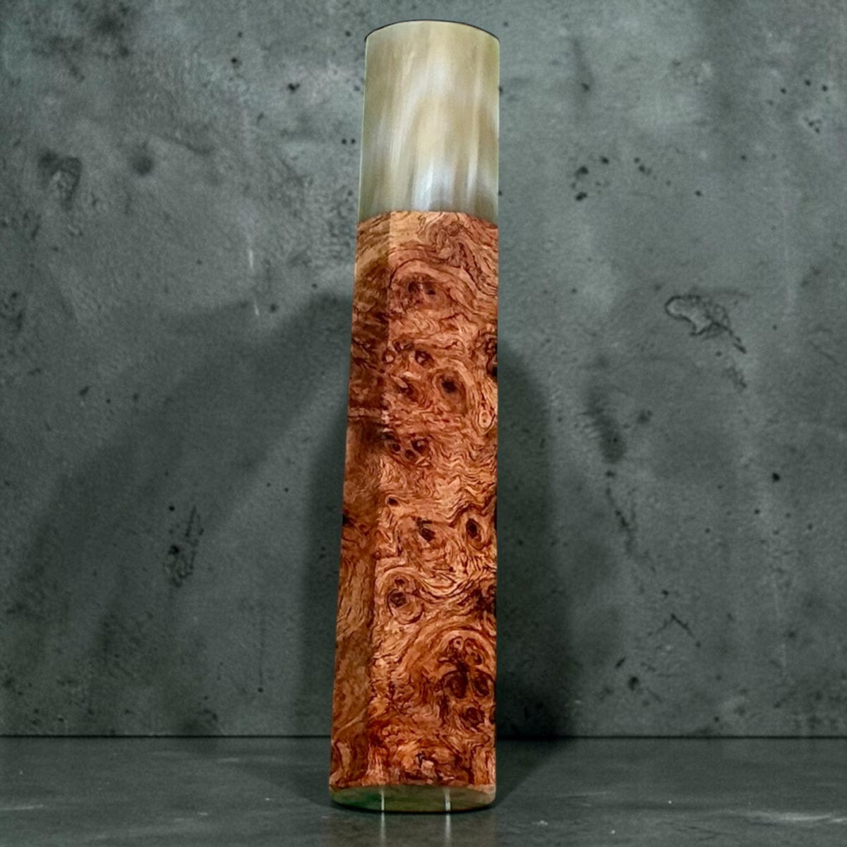 palissandro e corno wa manico No. 1, 128 mm, grano vorticoso ambrato e corno crema grigio chiaro #handle_no. 1 - 128 mm