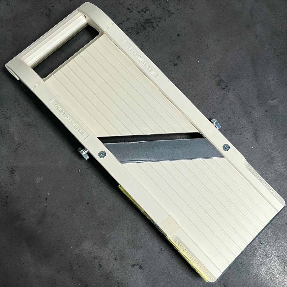 Super Benriner Classic Japanese Mandoline front view