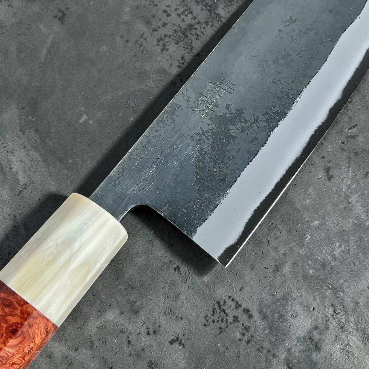 Tokushu Knife White No. 2 iron clad forged finish Nakiri 165 mm, rosewood & horn, blade and ferrule detail #handle_rosewood & horn