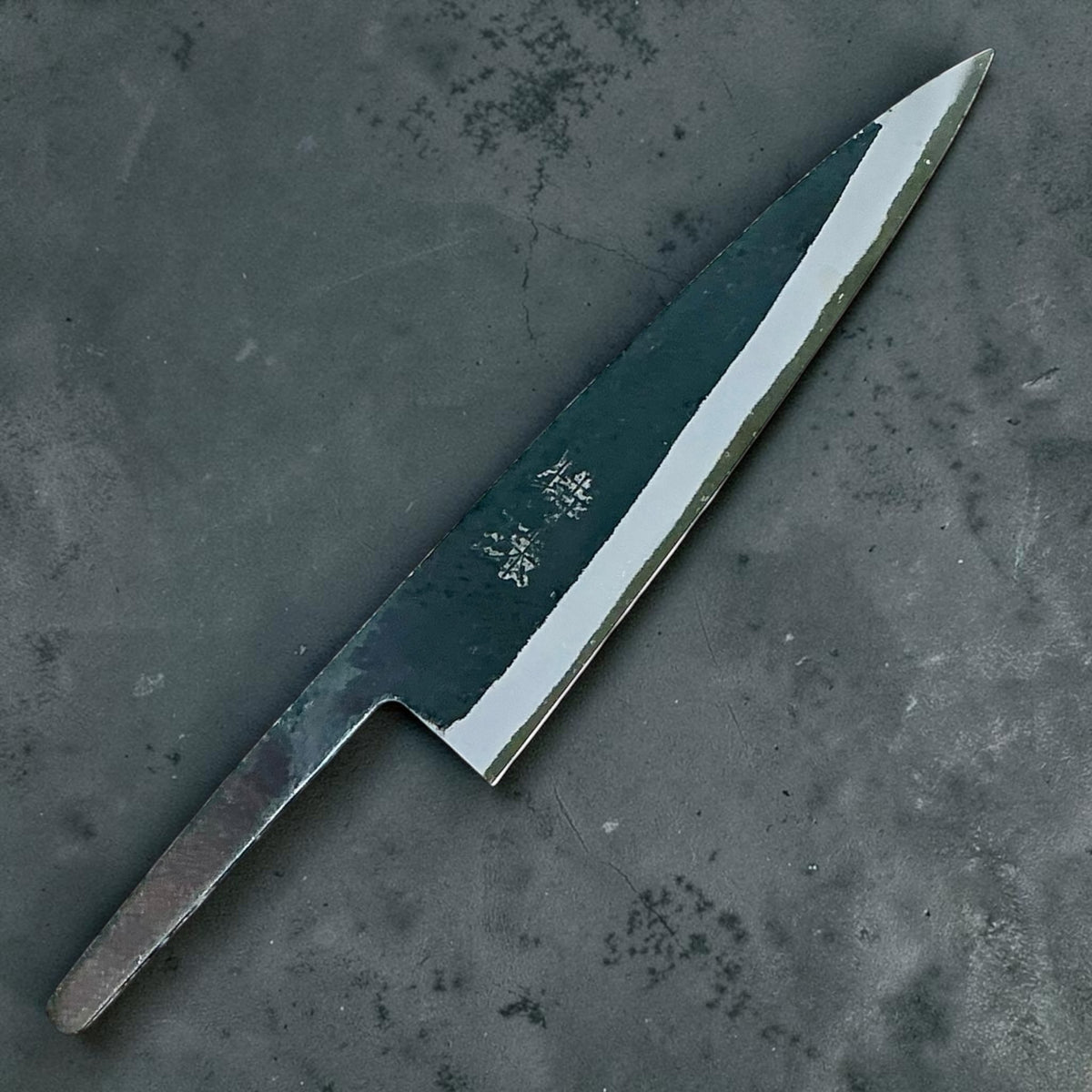 Tokushu Knife White No. 2 iron clad forged finish petty 135mm, sola lama, fronte #handle_blade only