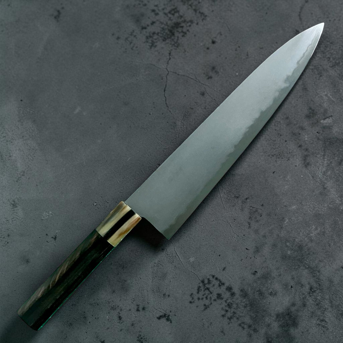 Yoshikazu Tanaka Aogami Super Kasumi Gyuto 255mm con impugnatura in ebano e corno, lato opposto #handle_ebony & horn