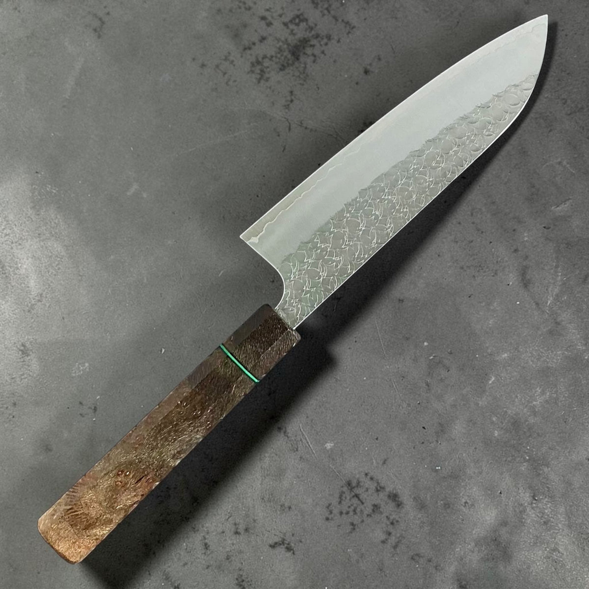 Yoshimi Kato SG2 Minamo Santoku 165 mm, Prisma Verde, reverse view #handle_prisma verde