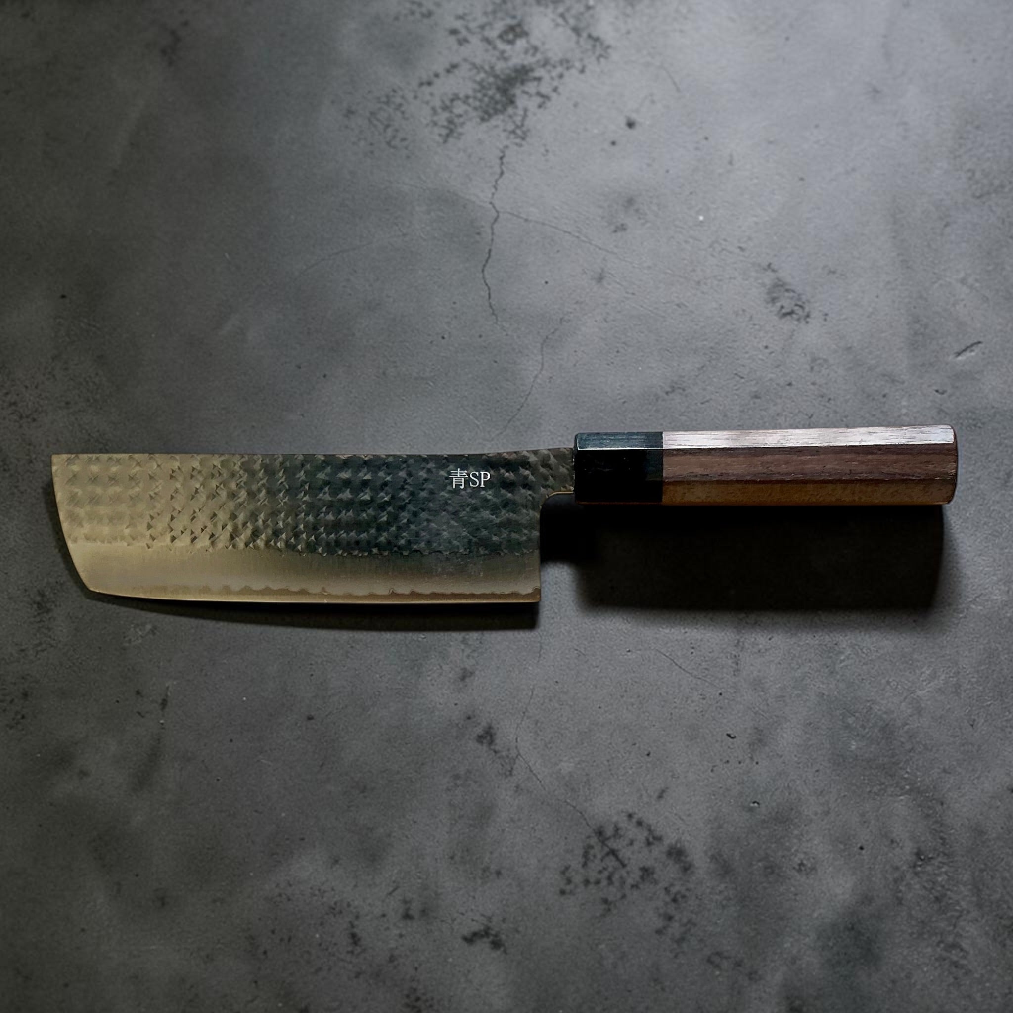Reverse full profile of Yu Kurosaki Kokusen AS Nakiri with rosewood octagonal handle