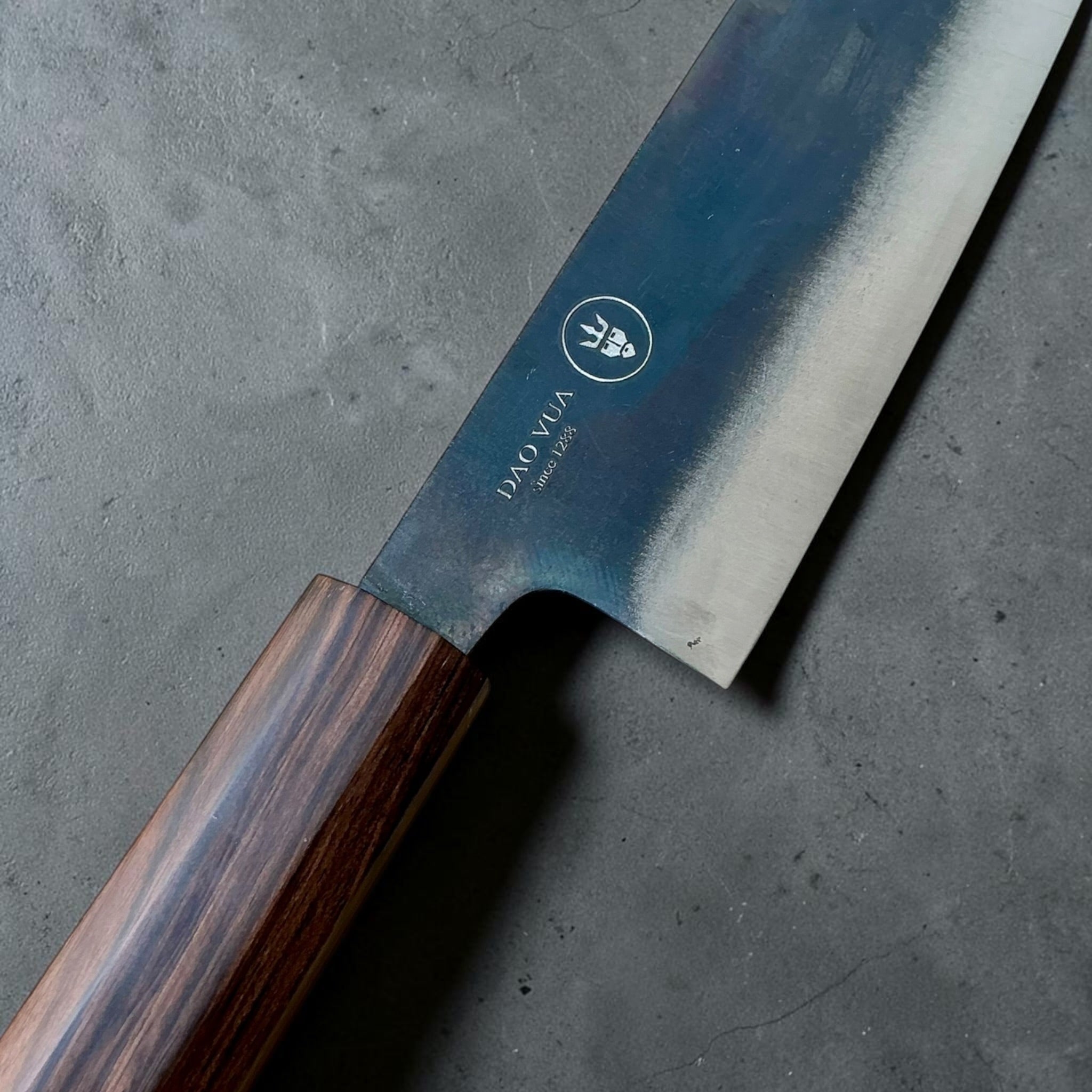 Dao Vua V3 52100 Kurouchi Gyuto blade and ebony handle detail