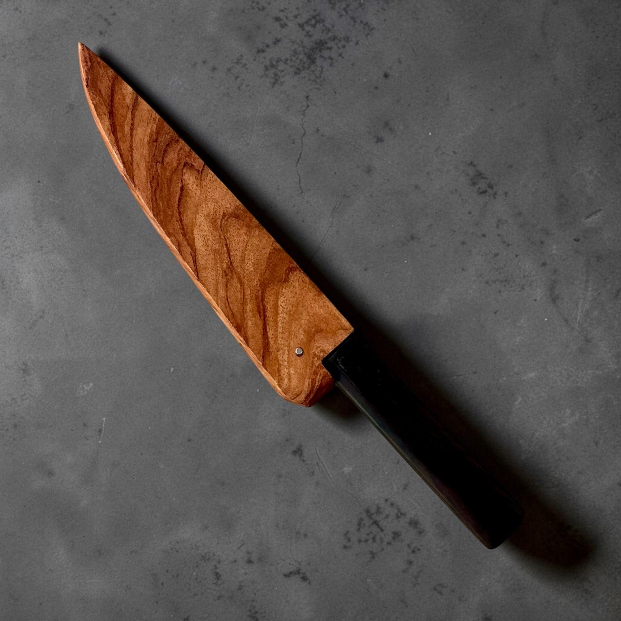 Dao Vua V3 52100 Kuro Tsuchime Petty with fitted wooden saya - reverse