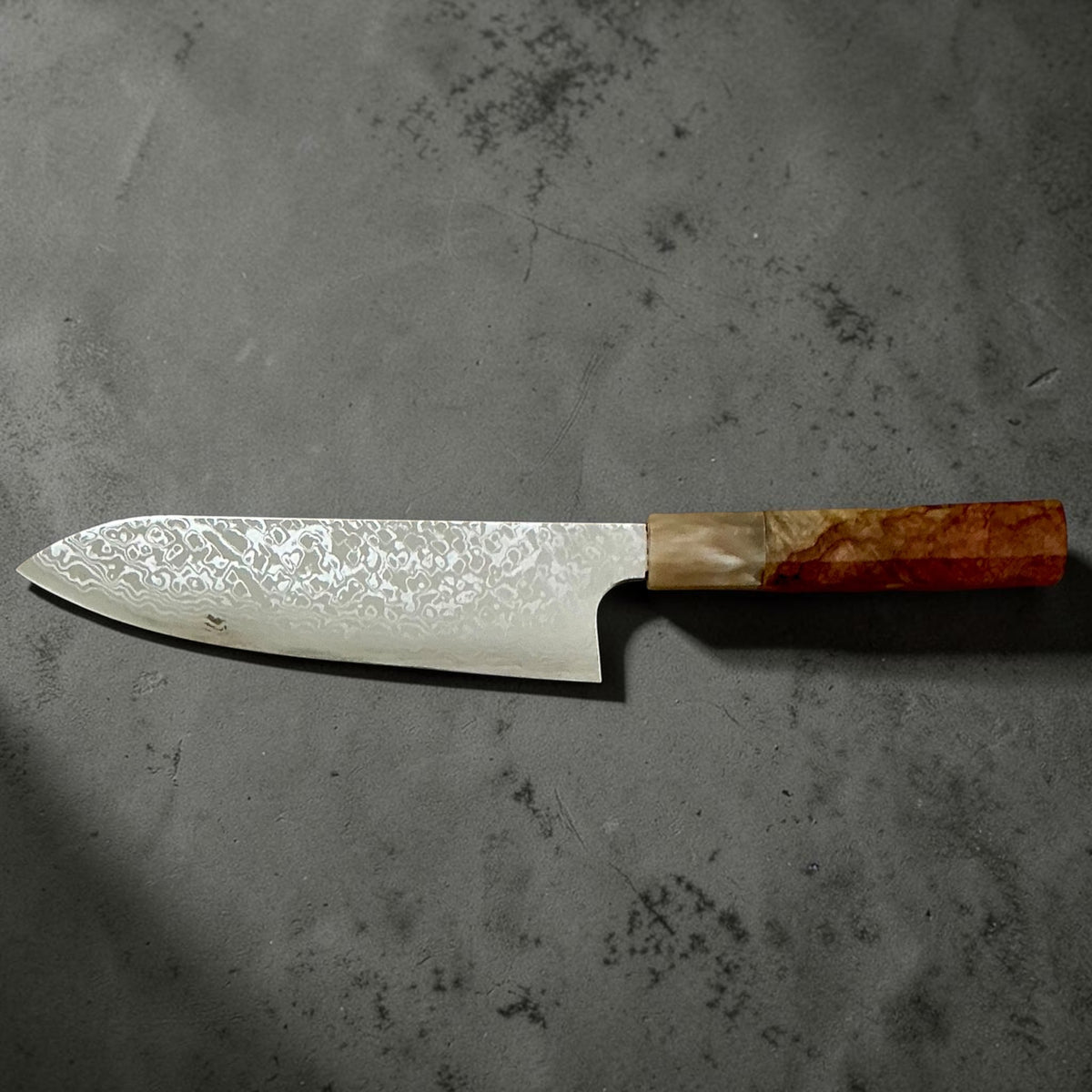 Hatsukokoro Ginga ATS-34 nickel Damascus santoku 180mm — Amboyna and buffalo horn handle, reverse side profile