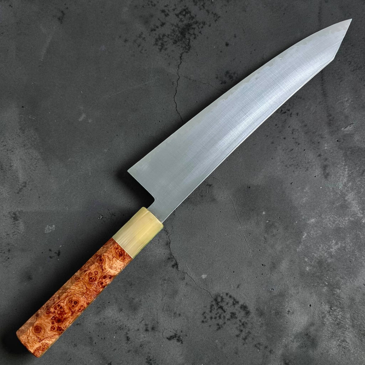 Hatsukokoro Hayabusa ATS-34 Migaki Kiritsuke 240 mm, palissandro e corno, vista posteriore #handle_rosewood & horn