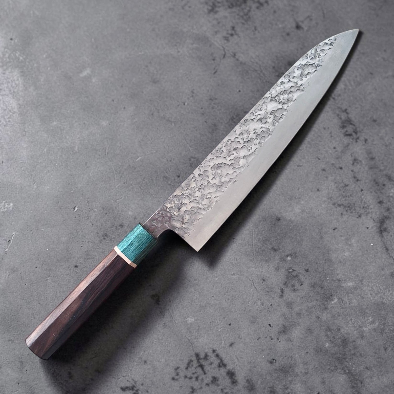 Makoto Kurosaki Samidorizuki SG-STRIX 240mm gyuto with green ferrule and dark octagonal handle