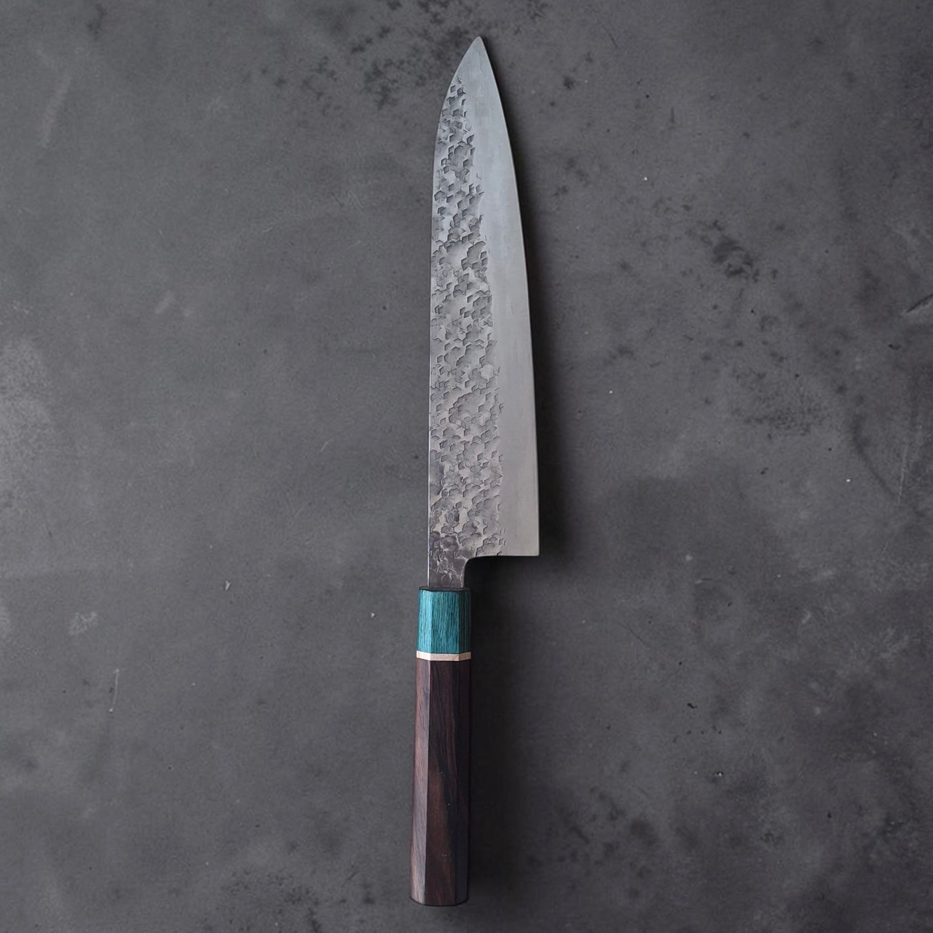 Full view of Makoto Kurosaki Samidorizuki SG-STRIX 240mm gyuto