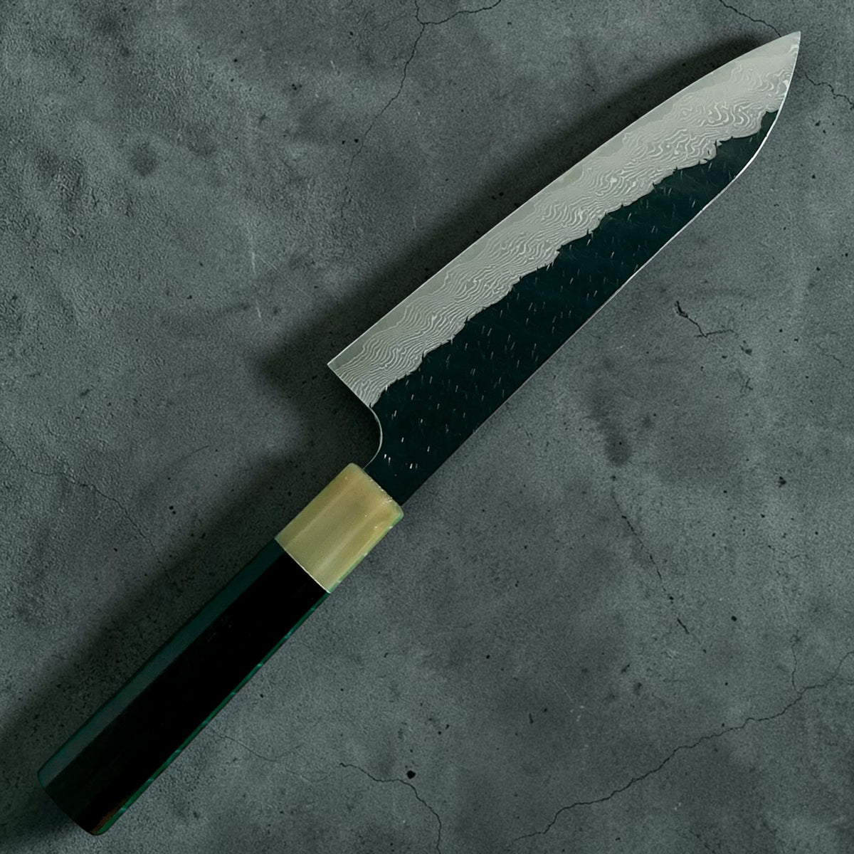 Nigara SG-STRIX Kurouchi Damascus Gyuto 210mm, Ébène et corne, verso #handle_ebony & horn