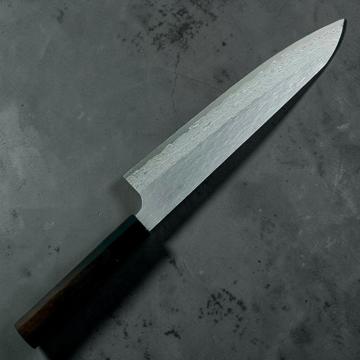 Nigara VG-XEOS Tsuchime Gyuto 255mm con manico in ebano e corno, vista posteriore #handle_ebony and horn