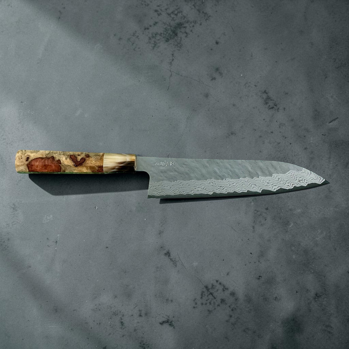 Nigara VG10 Gyuto 210mm, Amboyna & corno contrasto No. 1, profilo laterale #handle_amboyna & horn contrast no. 1