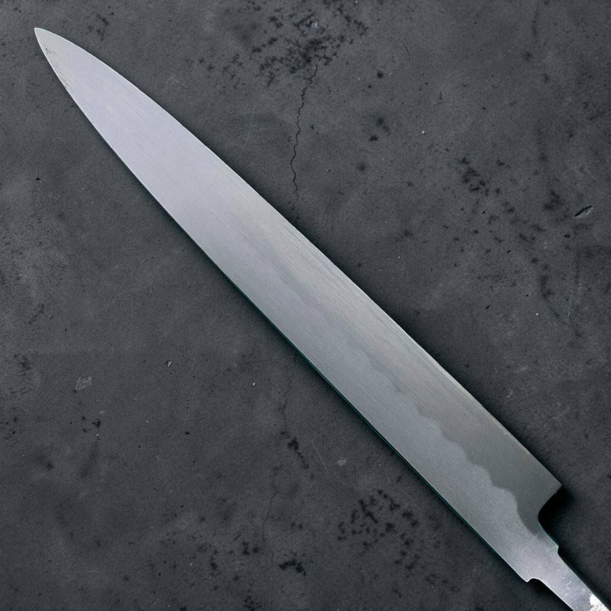 Sakai Hokushin Aogami No. 2 Honyaki Wa-Sujihiki 275mm, lame seule, vue de l'envers #handle_blade only