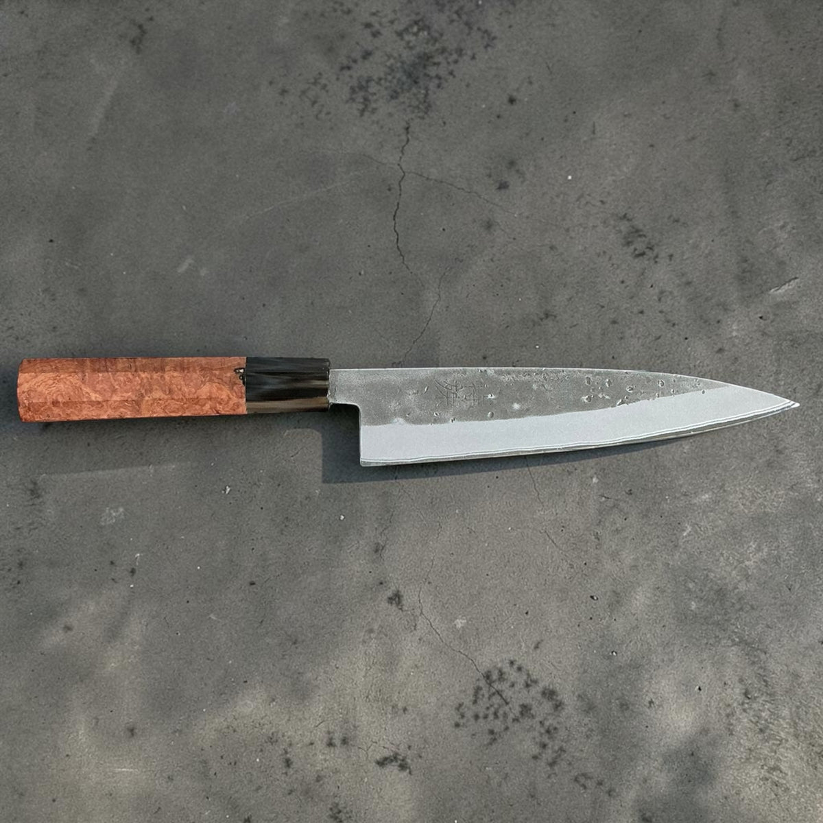 Tokushu Knife Blue No. 2 Nashiji Hiraki 165 mm with Amboyna and buffalo horn wa handle, full knife profile #handle_amboyna & buffalo horn