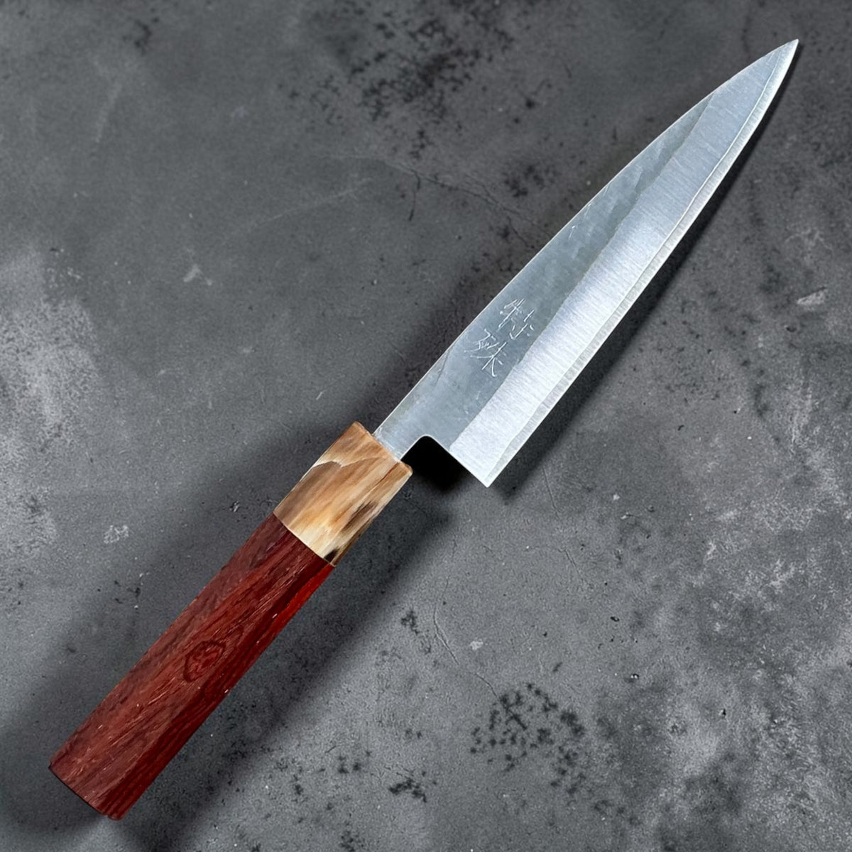 Tokushu Knife Hammertone SLD Petty 135mm, rosewood & buffalo horn, engraved side full knife #handle_rosewood & buffalo horn