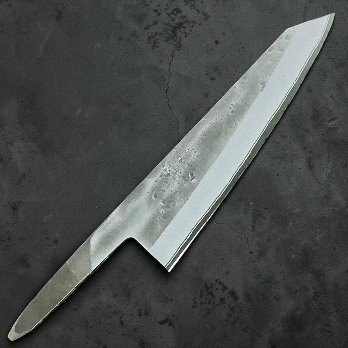 Tokushu Knife Honesuki 150mm Nashiji Blue No. 2, blade only, front view #handle_blade only