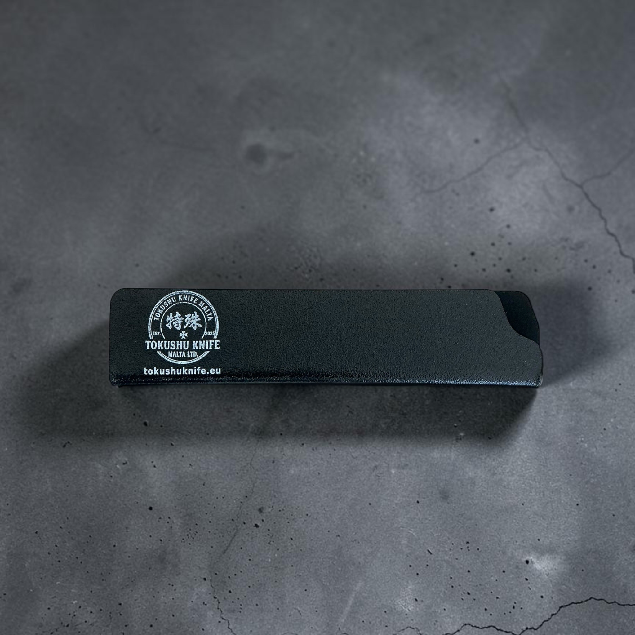 Proteggilama nero Tokushu Knife, formato compatto