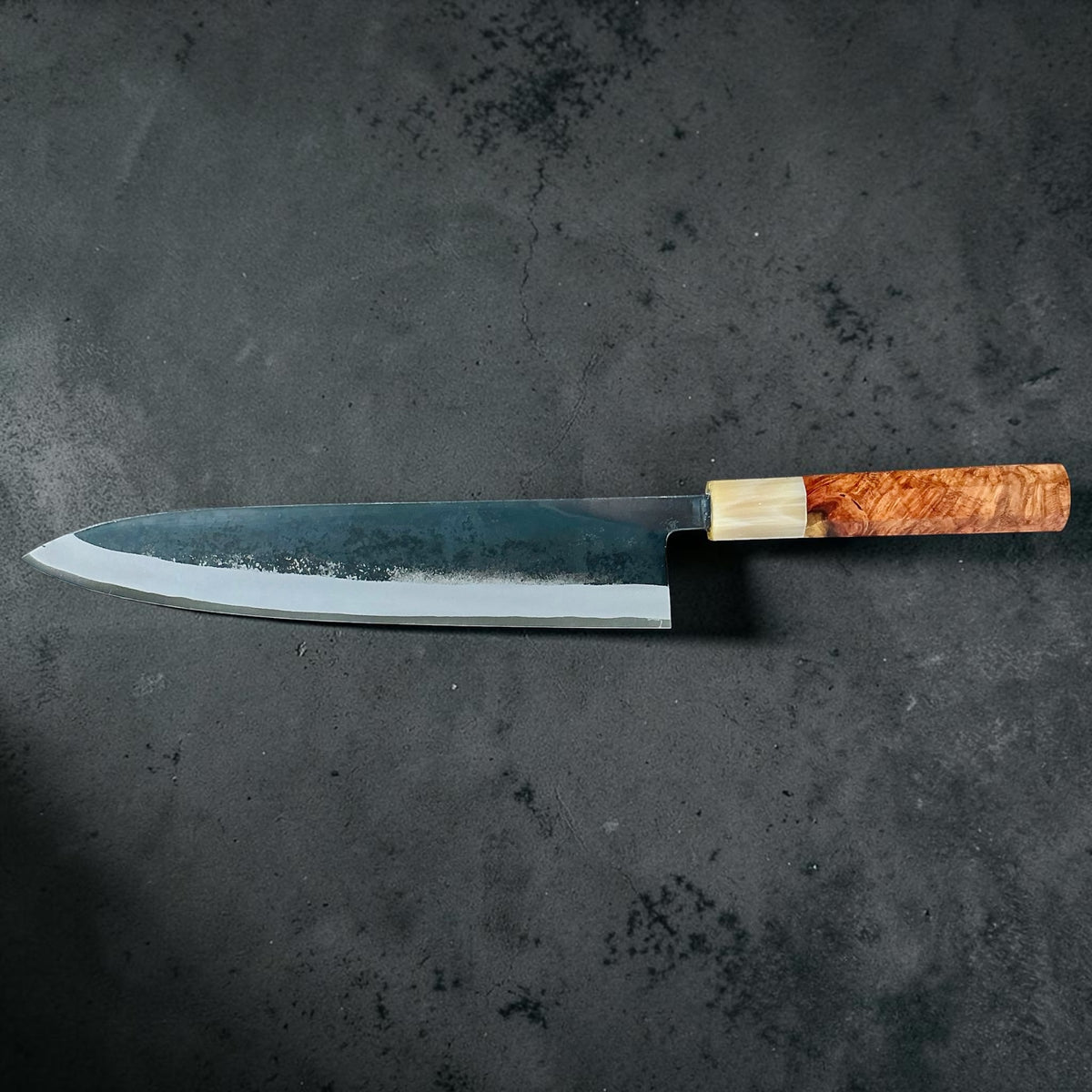 Tokushu Knife White No. 2 iron clad forged finish Gyuto 240 mm, amboyna with contrast & horn, reverse side profile #handle_amboyna with contrast & horn