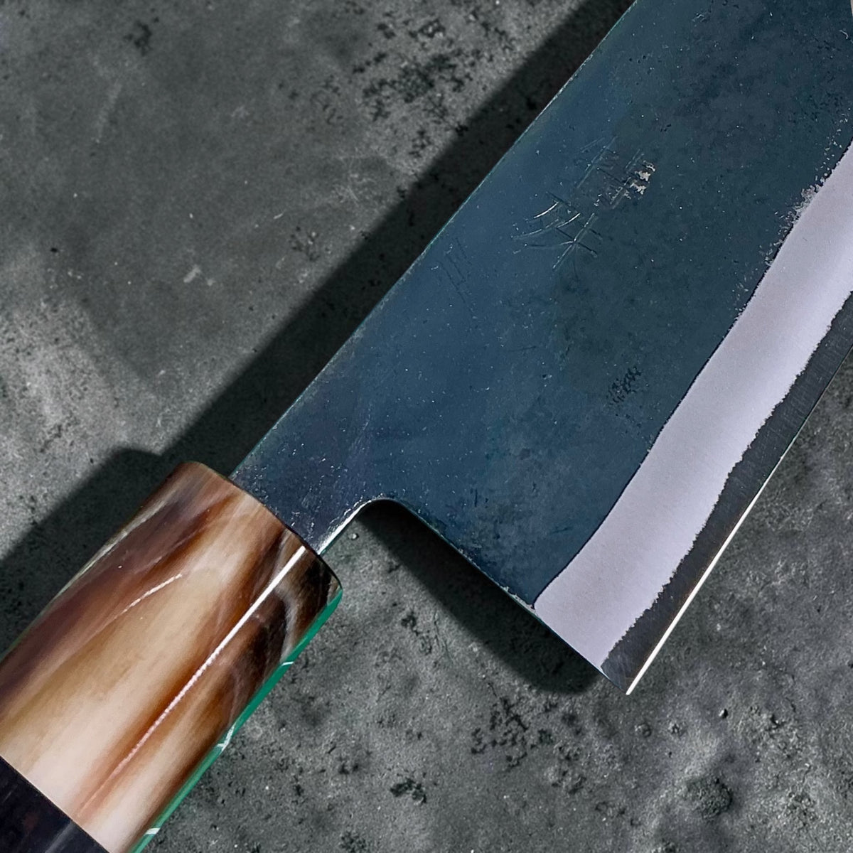 Tokushu Knife White No. 2 iron clad forged finish Santoku 165 mm, ebony & horn, blade and horn ferrule detail #handle_ebony & horn