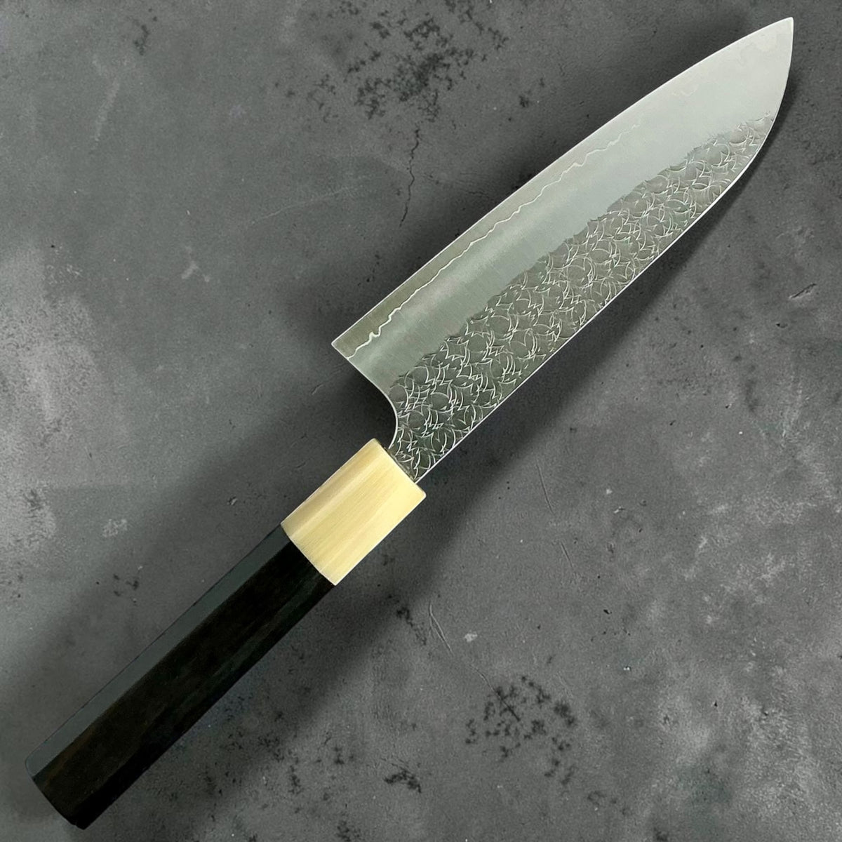 Yoshimi Kato SG2 Minamo Santoku 165 mm, Mono Ebony & Buffalo Horn, reverse view #handle_mono ebony & buffalo horn