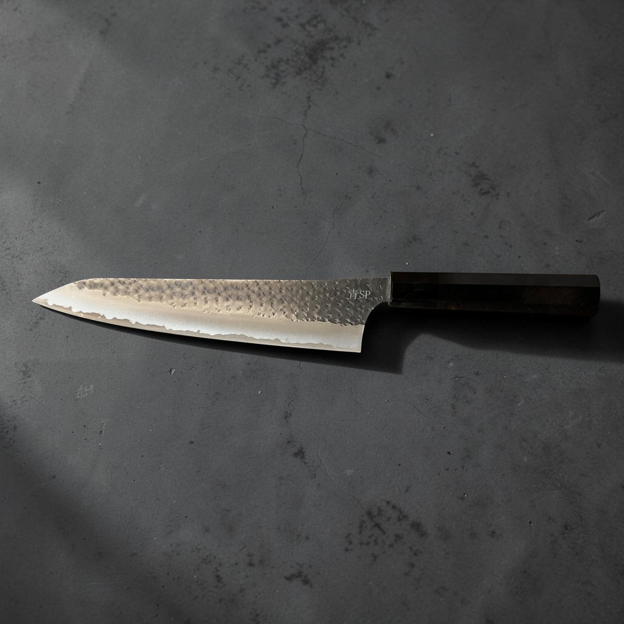 Yu Kurosaki Kokusen AS Gyuto 210mm — keerzijde